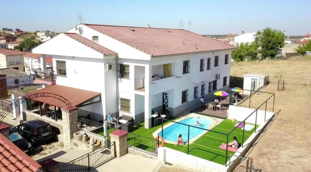 Apartamento Loft La Encina Torrejón el Rubio Zewnętrze zdjęcie