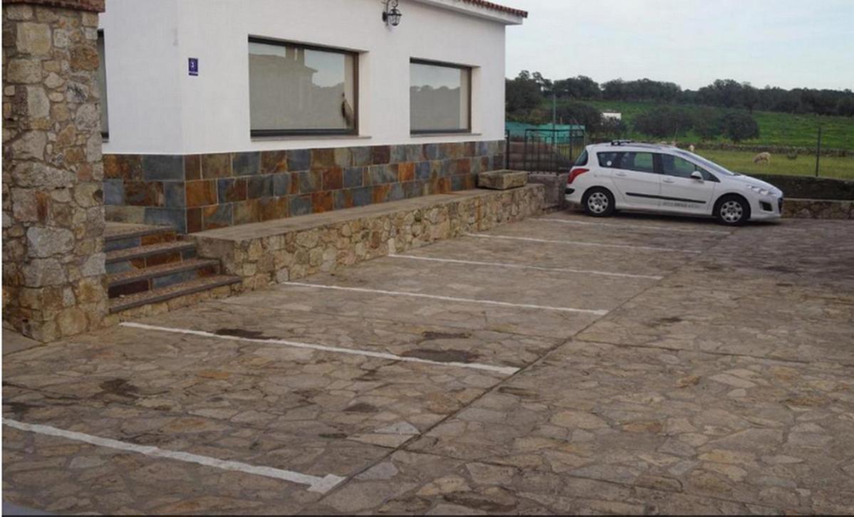 Apartamento Loft La Encina Torrejón el Rubio Zewnętrze zdjęcie